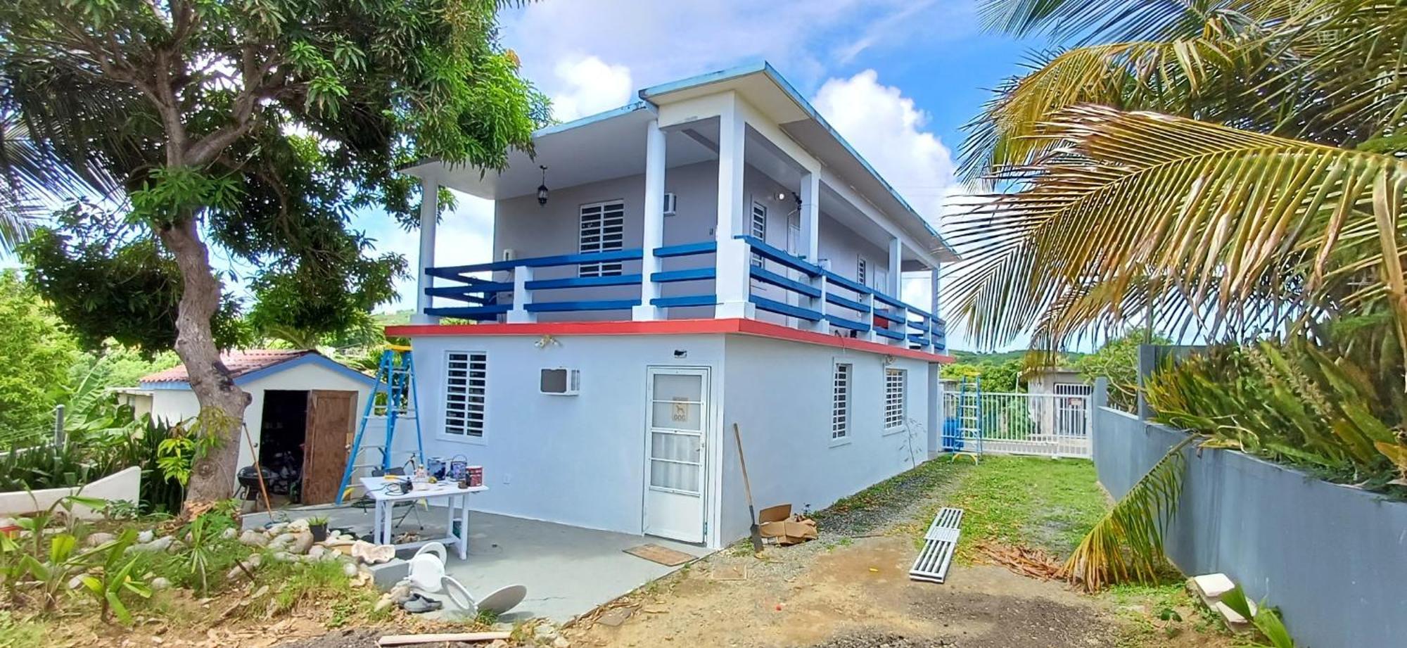 Rooster Run Glamping Camping Has Rooftop And Off The Ground Glamping Experience For 1 To 16 In A Single Tent And Views Of The Rain Forrest And To Culebra Across The Atlantic Ocean W Tents, Linens, Deluxe Air Beds, Warm Shower And More At A Great Pric Vieques Dış mekan fotoğraf