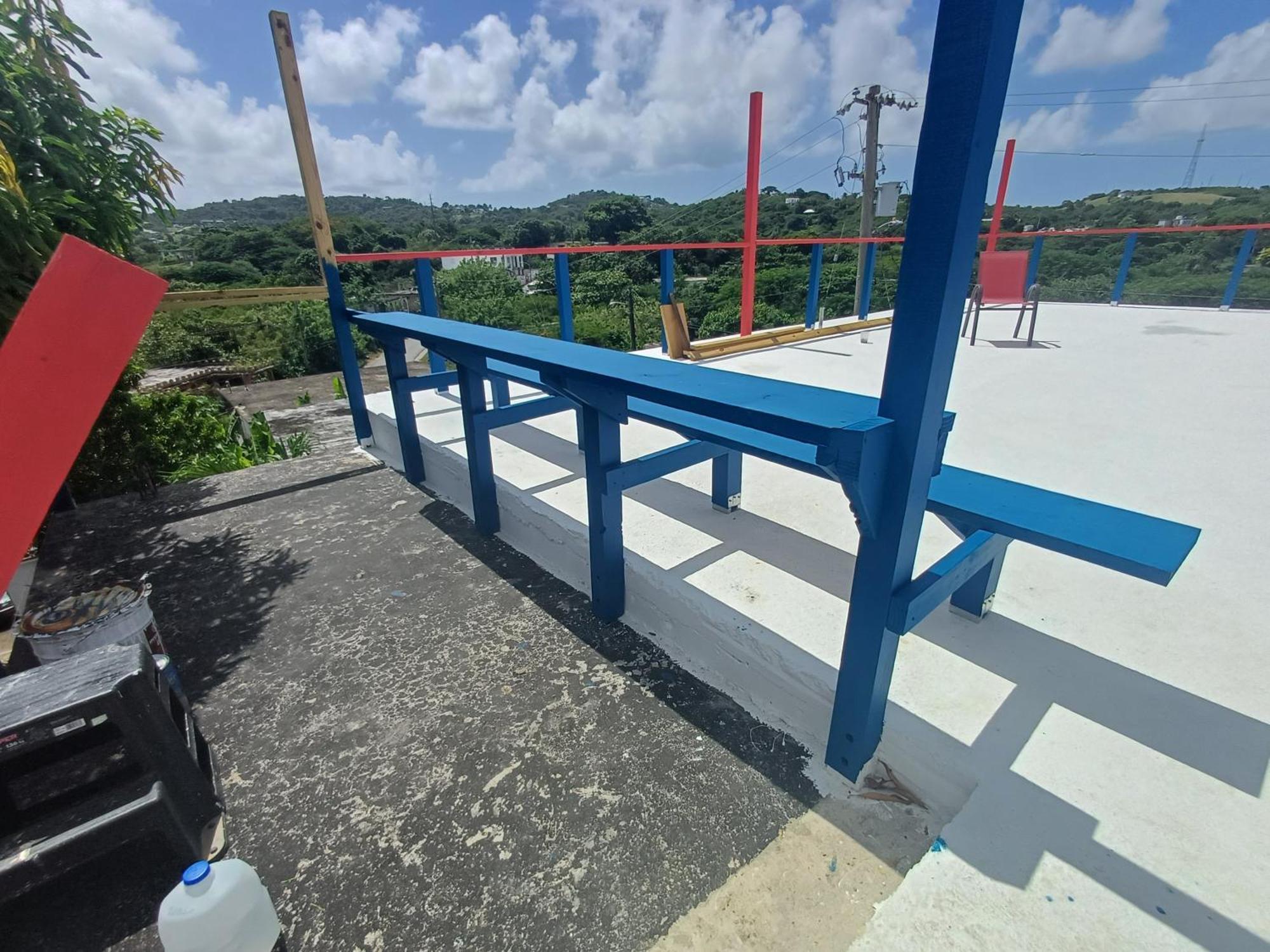 Rooster Run Glamping Camping Has Rooftop And Off The Ground Glamping Experience For 1 To 16 In A Single Tent And Views Of The Rain Forrest And To Culebra Across The Atlantic Ocean W Tents, Linens, Deluxe Air Beds, Warm Shower And More At A Great Pric Vieques Dış mekan fotoğraf