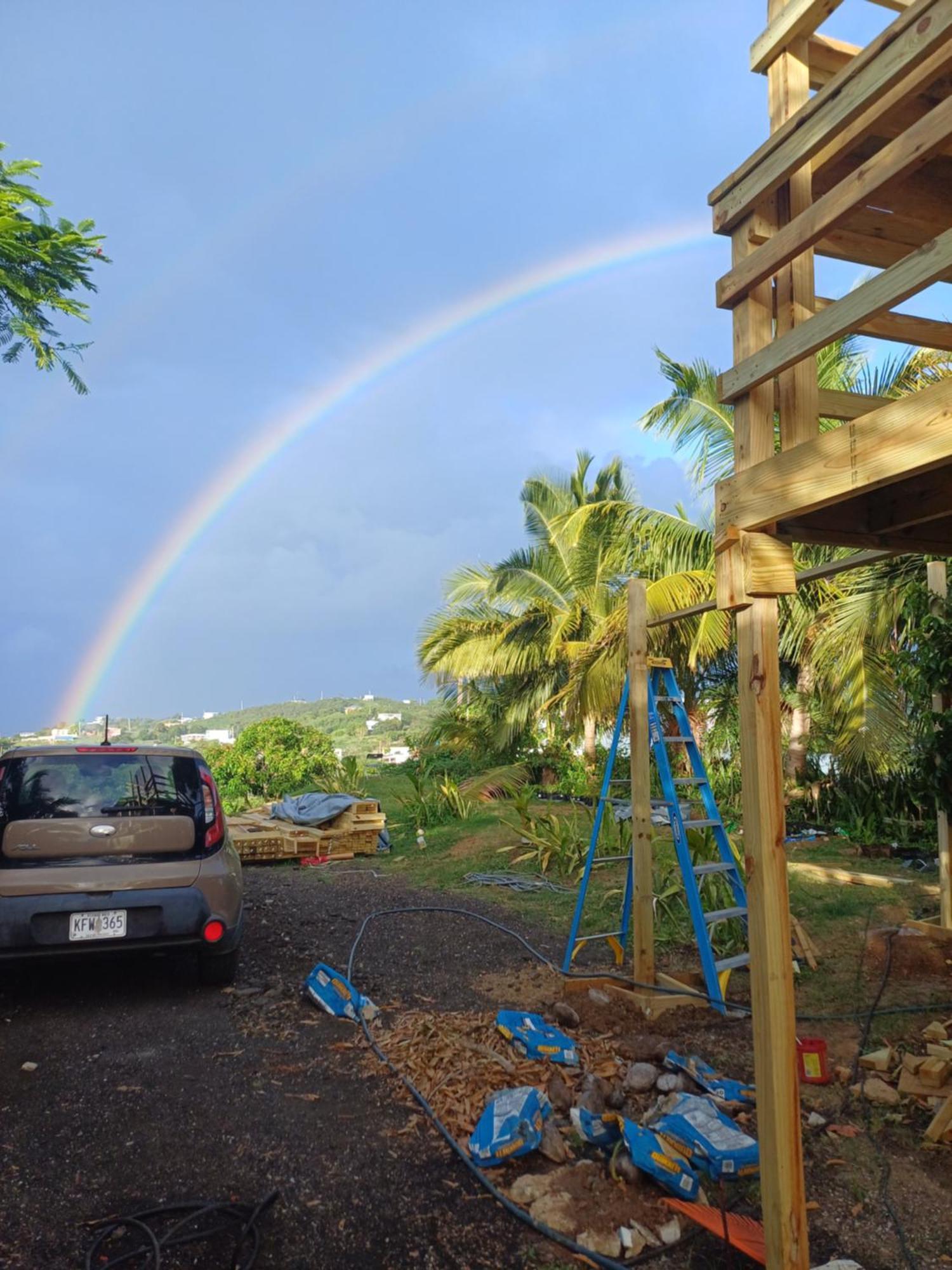 Rooster Run Glamping Camping Has Rooftop And Off The Ground Glamping Experience For 1 To 16 In A Single Tent And Views Of The Rain Forrest And To Culebra Across The Atlantic Ocean W Tents, Linens, Deluxe Air Beds, Warm Shower And More At A Great Pric Vieques Dış mekan fotoğraf
