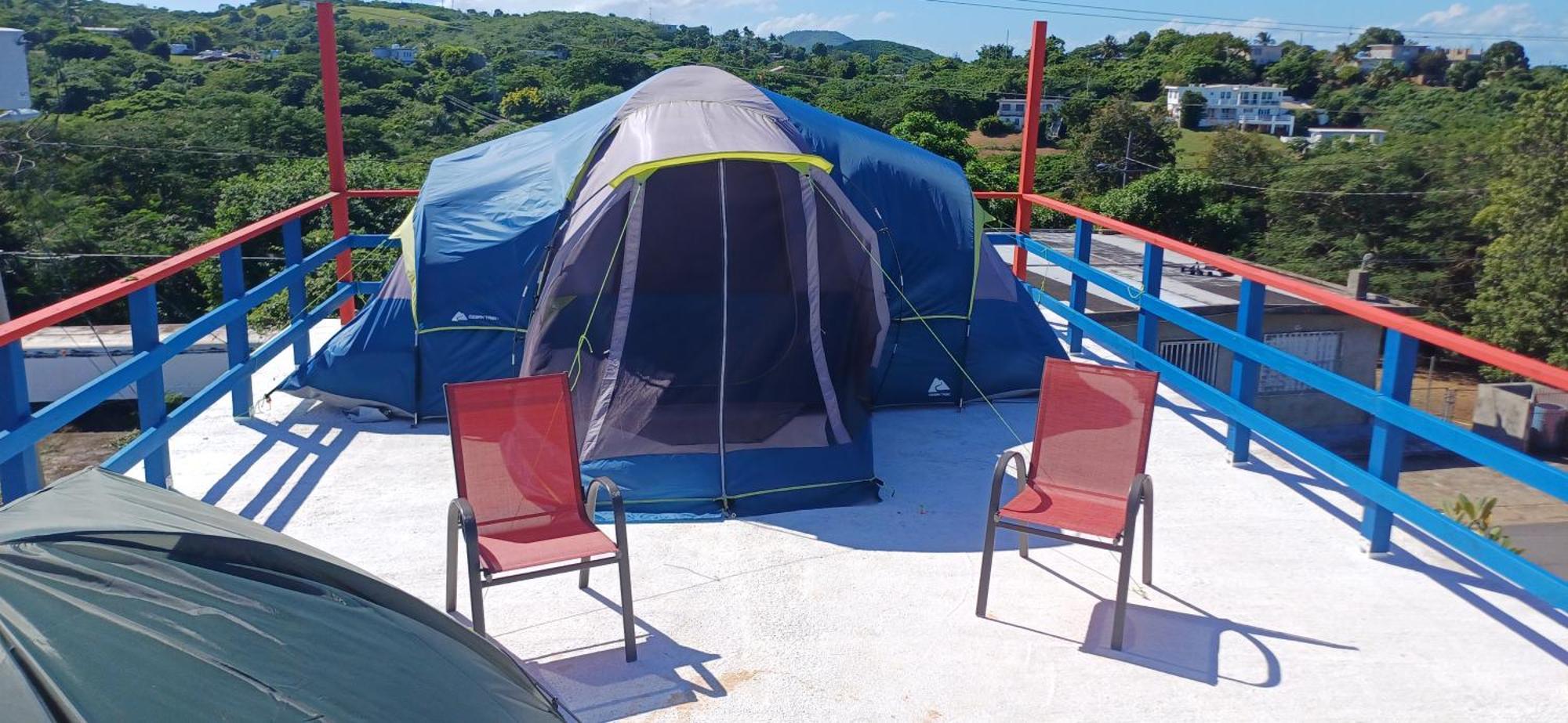 Rooster Run Glamping Camping Has Rooftop And Off The Ground Glamping Experience For 1 To 16 In A Single Tent And Views Of The Rain Forrest And To Culebra Across The Atlantic Ocean W Tents, Linens, Deluxe Air Beds, Warm Shower And More At A Great Pric Vieques Dış mekan fotoğraf